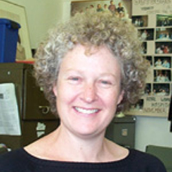 Dr Noni Davis